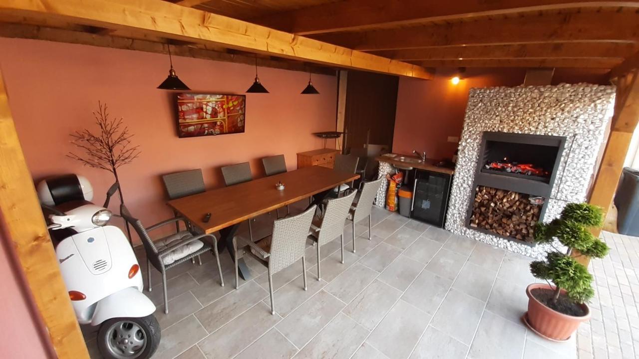 Alom Apartman Хайдусобосло Экстерьер фото
