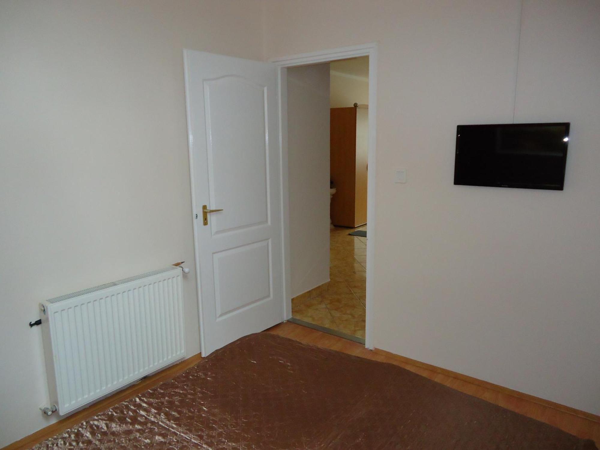 Alom Apartman Хайдусобосло Номер фото