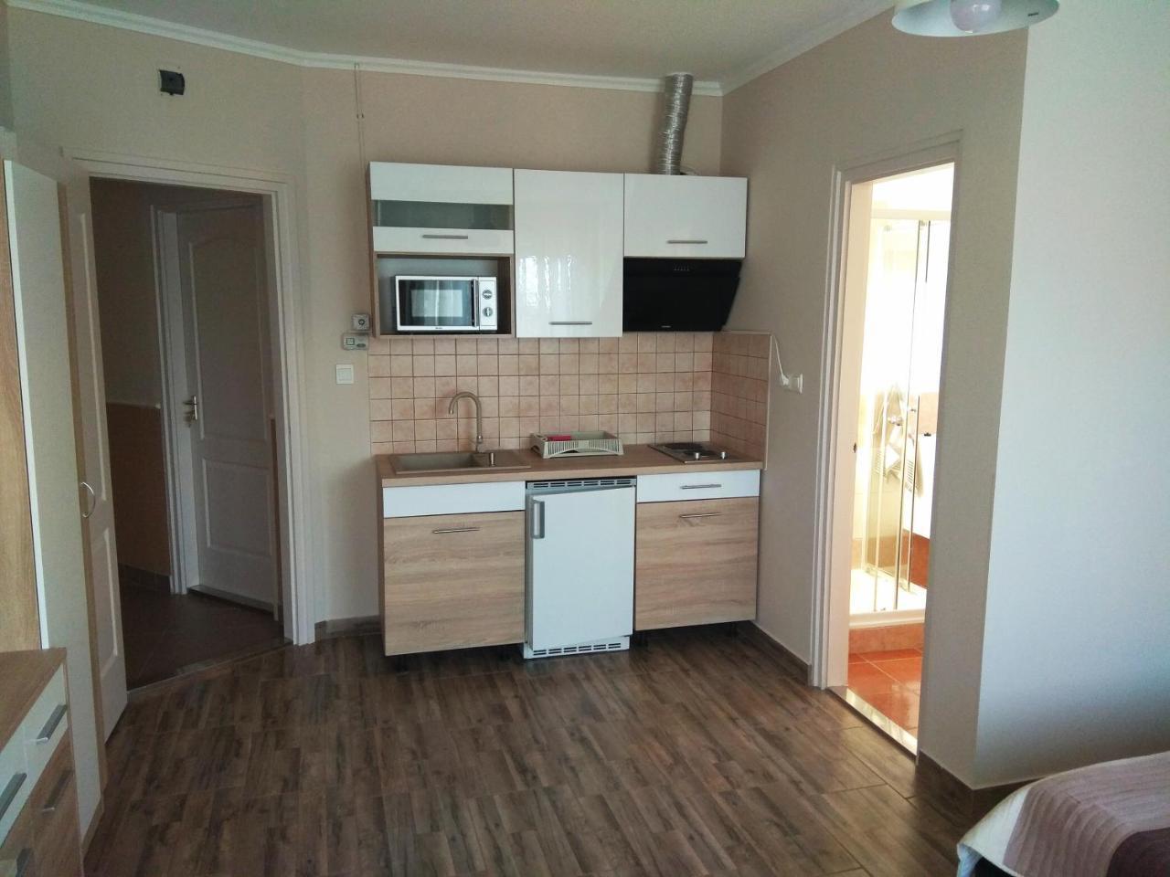 Alom Apartman Хайдусобосло Экстерьер фото