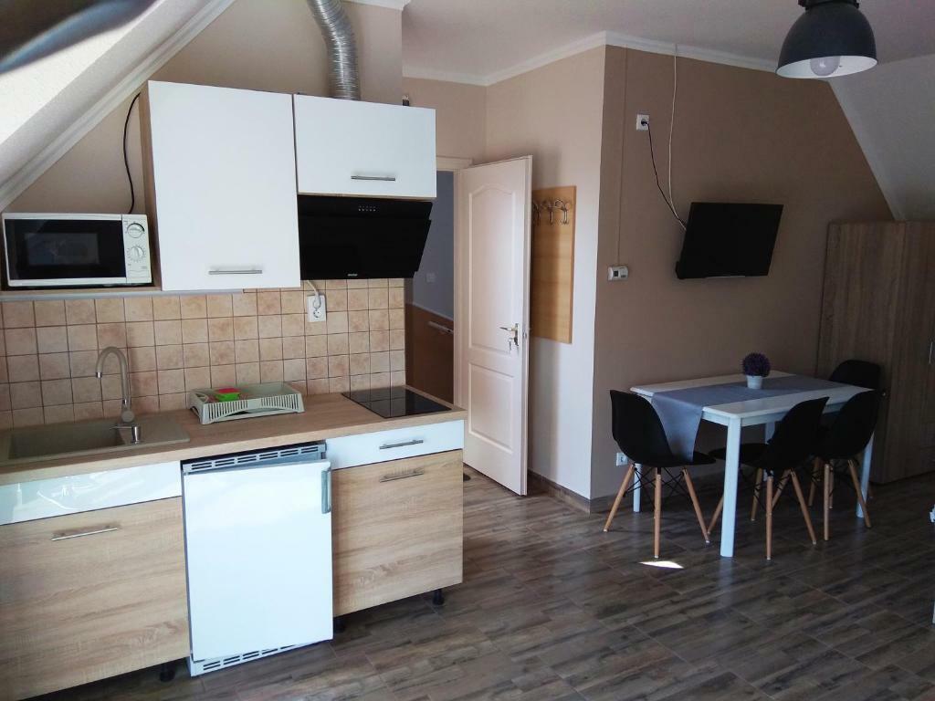 Alom Apartman Хайдусобосло Экстерьер фото